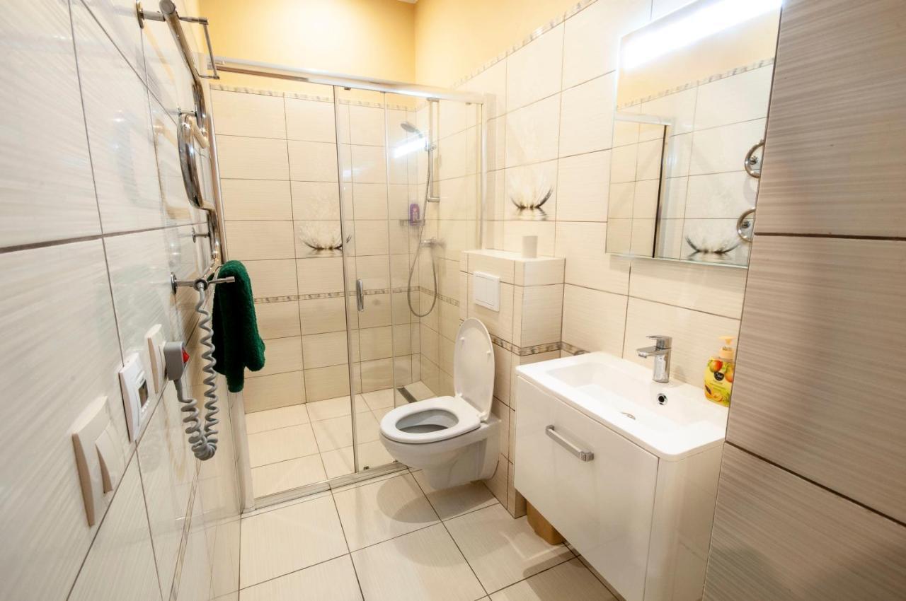 Wonderful Flat On City Center Uzhhorod Exterior photo